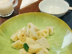 -湖畔鲁菜·二十年老字号餐厅(大明湖店)