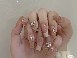 -安吉拉·纤纤玉指美甲美睫创意中心