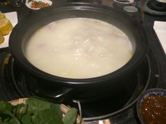 -大匠工房古船木艺术餐厅·猪肚鸡专门店(长白仙岛店)