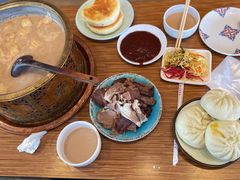 -蒙亨·阿木图赛(乌兰察布天恒广场店)