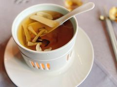 鼎汤炖菌皇-三利音·东方司宴(外滩店)