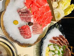 -余欢领鲜火锅(新街口店)