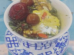 盖碗茶-老白驼退骨特色美食
