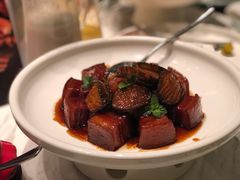 秘制红烧肉配鲍鱼-宴昆山·私房菜(春晖店)