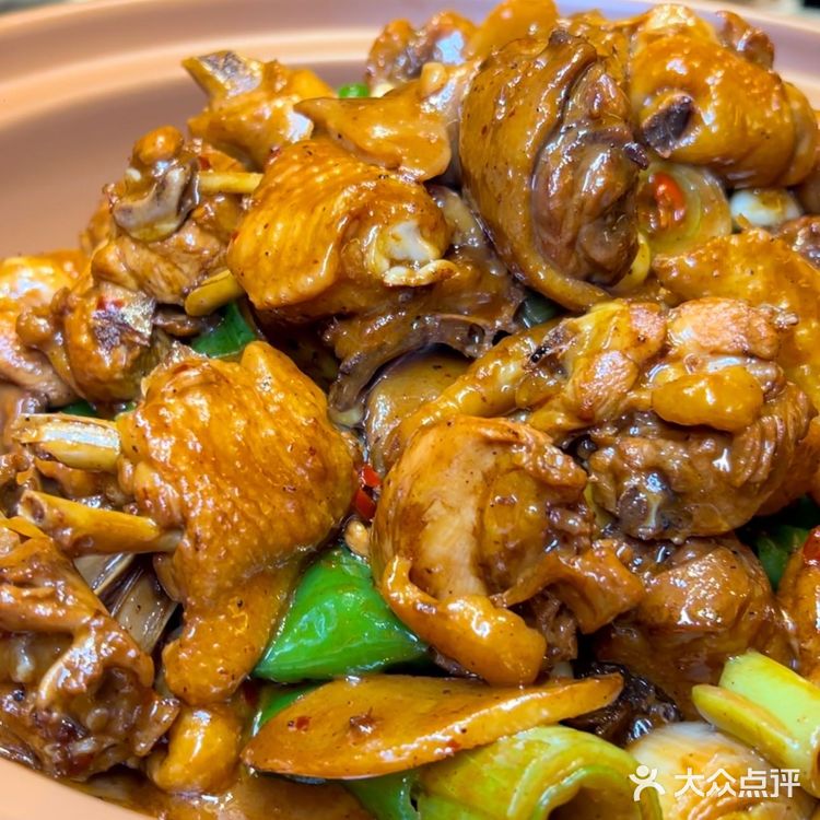 张家艺猪骨砂锅真的爱上了😻