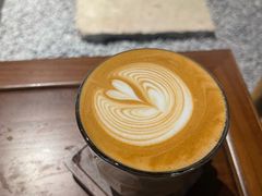 热拿铁-Metal hands·铁手咖啡