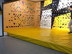 -问山MountQuest攀岩馆