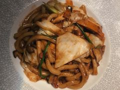 -穹六人间 people 6(岳阳路店)