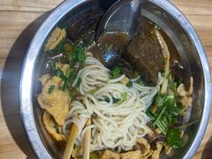 -柳州肥姨妈大骨螺蛳粉(江宁万达店)