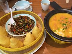 -有红鸡毛店·川菜(建设路店)