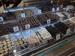 -VENCHI 闻绮(北京国贸商城店)