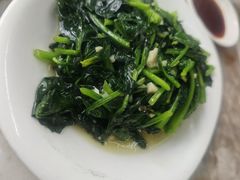 -东北四季饺子王(华山路店)