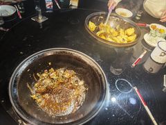 -鱼窝棚柴火铁锅炖(富山屯店)