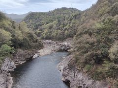 -燕子河大峡谷天坑仙境