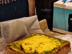 -LAVAZZA 拉瓦萨咖啡(北外滩来福士店)