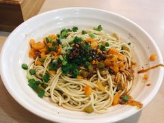 招牌热干面-德泓面馆(颐高店)