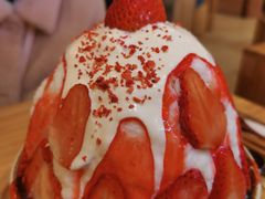 草莓生乳冰-怪物的冰与火(天虹商场中山路店)