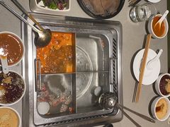 -海底捞火锅(宝龙广场夜宵主题店)