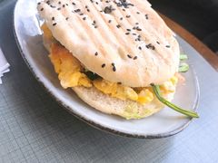 炒蛋牛油果三文鱼-Wagas沃歌斯(富力广场店)