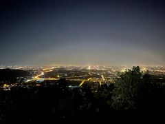 -鬼笑石后山停车场