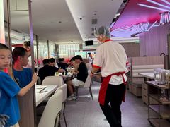 -海底捞火锅(杭州庆春路夜宵主题店)