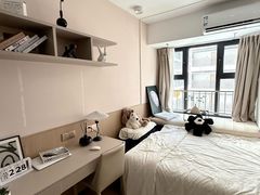 -东方体育中心(地铁站)