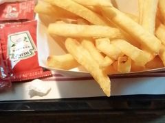 -The Habit Burger Grill 哈比特汉堡(复兴soho店)