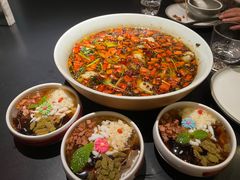 -麻六记(凤凰汇店)