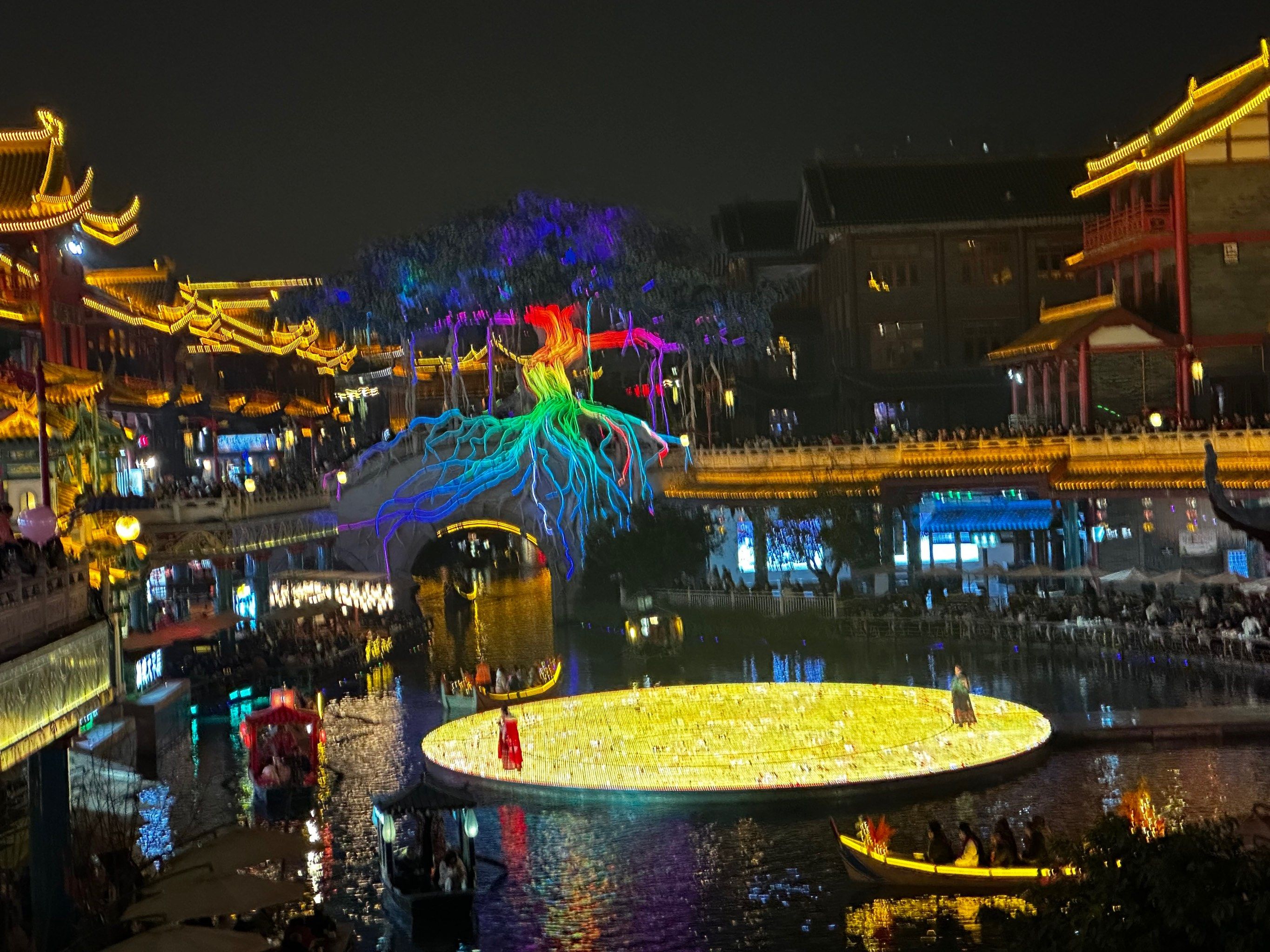 值得一去的眉山水街夜景