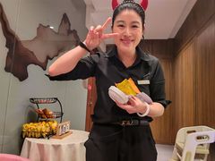-海底捞火锅鲜切牛肉主题店(长寿路店)