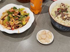 -陈熹公民族美食文化餐厅(中华广场店)