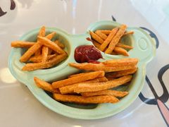 -汽车博物馆主题餐厅