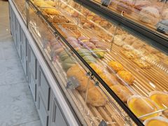 面包甜点陈列柜-面包新语(龙湖·西宸天街店)