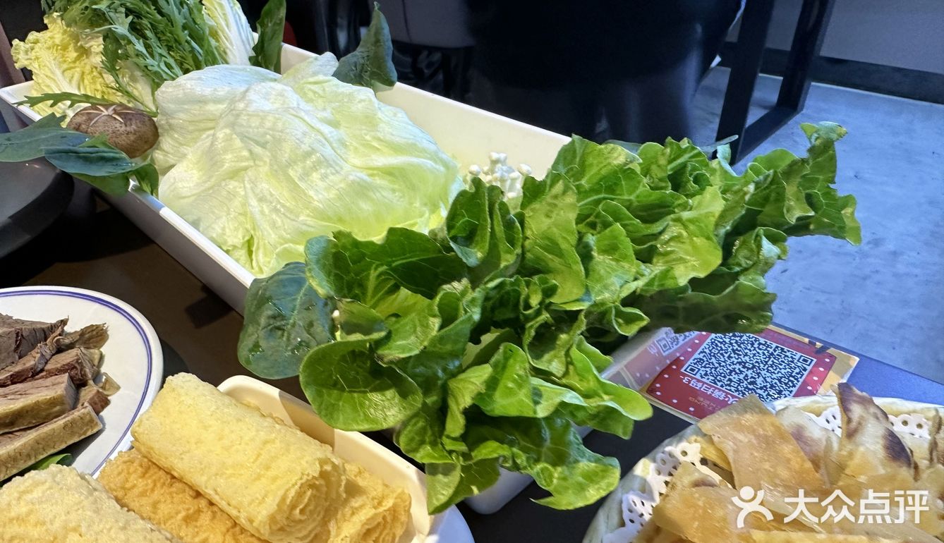 已经来过很多次了，他们家的这个火锅又可以吃