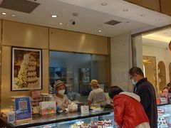 -花花卷卷·鲜食蛋糕(静安久光百货店)