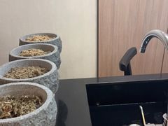 -灸春堂·艾灸·痛症·整脊连锁(之江银泰店)