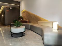 -IU酒店(兰州西关十字地铁站店)