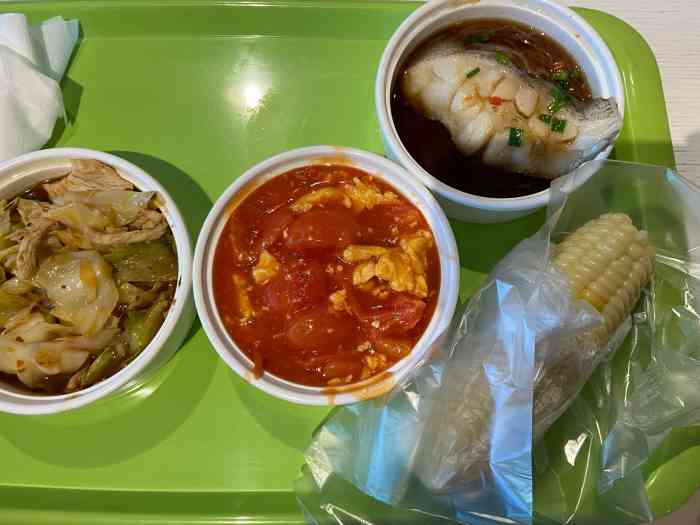 汉宫白领食堂(银城中路店)-"和以前的学校的食堂餐有点像,大家依次