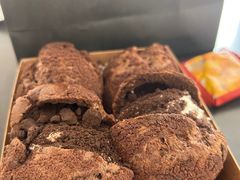 -W COLLECTIVE  DESSERT SHOP