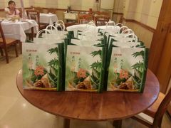 新鲜美味自制香粽-宜宾海鲜酒家·三十年老字号