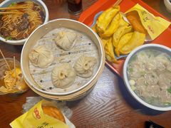 爆汁牛肉汤包-老新隆牛肉锅贴(新街口店)