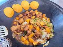 -粘豆包柴火铁锅炖