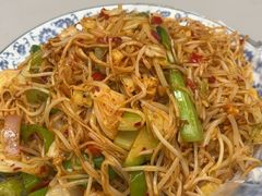 -阿瓦山寨·湘菜现炒·剁椒鱼头王(咸阳总店)