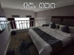 -地中海阳光大酒店(南昌红谷滩学府大道地铁站店)