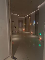-依霖 艺术 SPA
