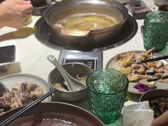 -喃喃椰·糟粕醋·椰子鸡火锅(七堡花园店)
