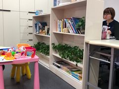 -瑞尔齿科(南京东路名人诊所)