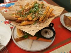 -Mark&Mars Restaurant
