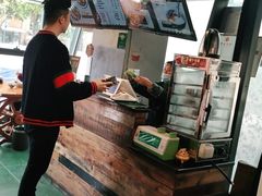 -兵哥豌豆面(雅颂居店)