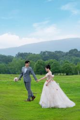 -雪中彩影婚纱摄影·微光艺术中心